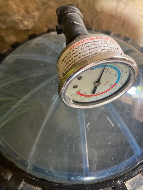 Pool filter inspection chamber: Cloudy